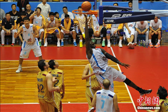  Shaanxi Xinda lost to Anhui Wenyi in the first game of the NBL finals, dissatisfied with the referee's call for collective exit, and the game ended early