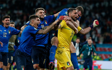 西班牙队的欧洲杯晋级之路：战术演变与胜利秘诀
