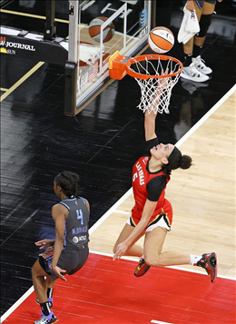 10月2日 WNBA 山猫VS阳光集锦详情